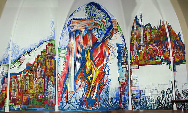 Wandbild "Friedensbewegung" den Apsisbereich der Friedenskirche